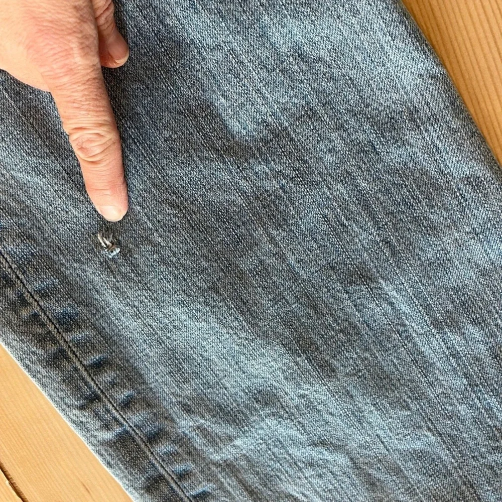Levi's Men 569 Loose Straight Blue Light Wash Denim Jeans 38x34 Distressed 38x30